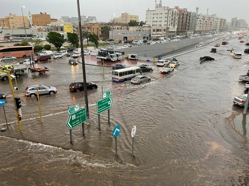 أمطار جدة اليوم