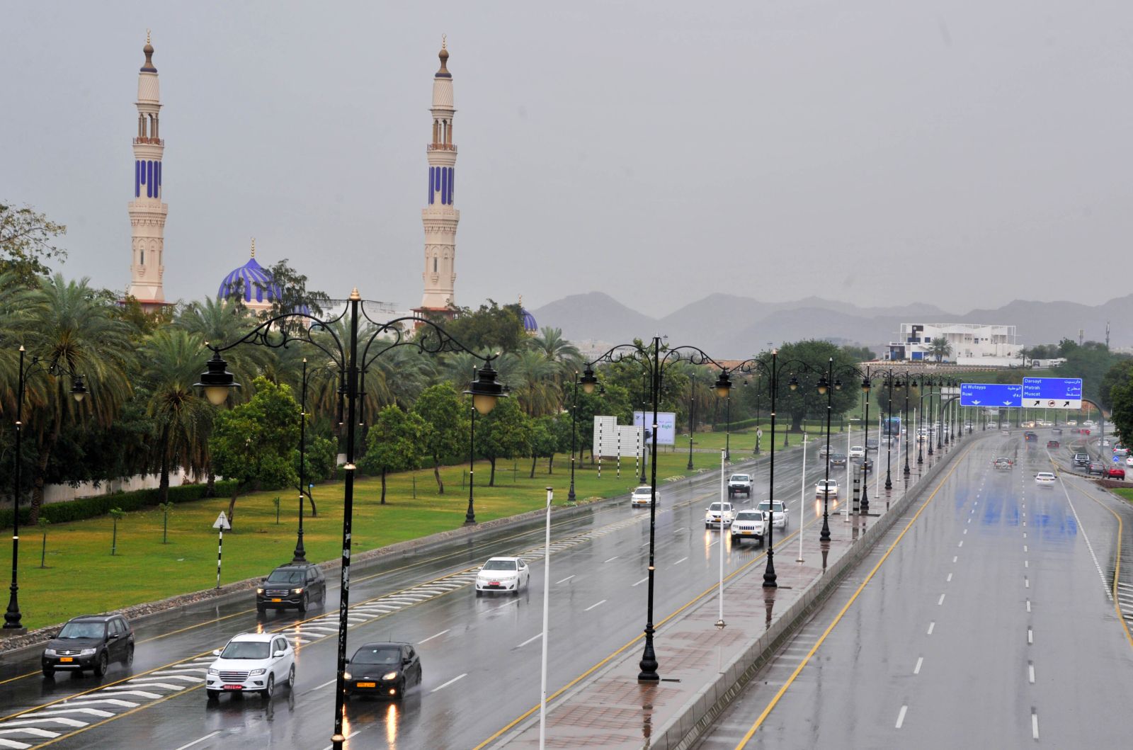 تعليق الدراسة في مدارس مسقط 