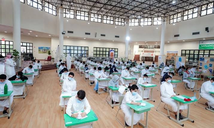 كم باقي على الاختبارات النهائية الفصل الثالث
